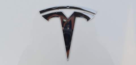 1 Tesla logo