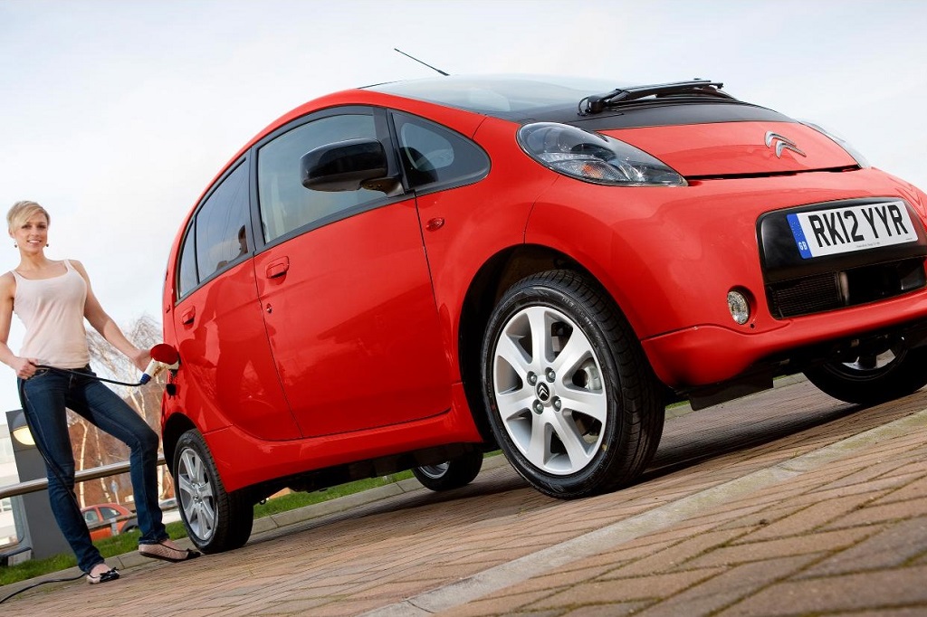 Top 5 used electric cars under £10,000