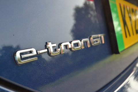 Audi e-tron GT Quattro logo