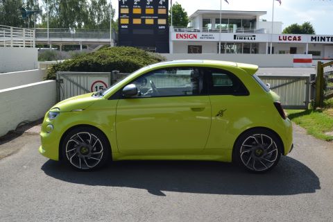 Abarth 500e front