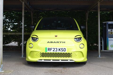 Abarth 500e profile