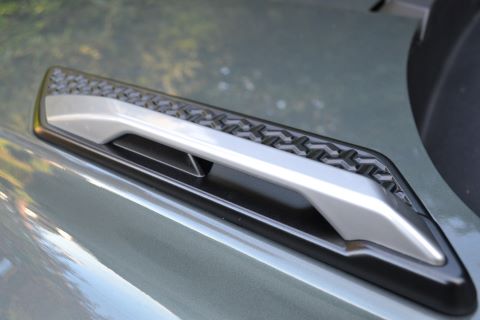 KGM Motors Torres EVX bonnet handles